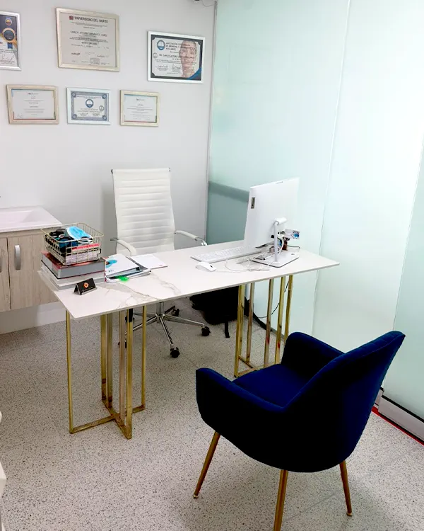 Img-Dr_Carlos_Cervantes-Contacto-2